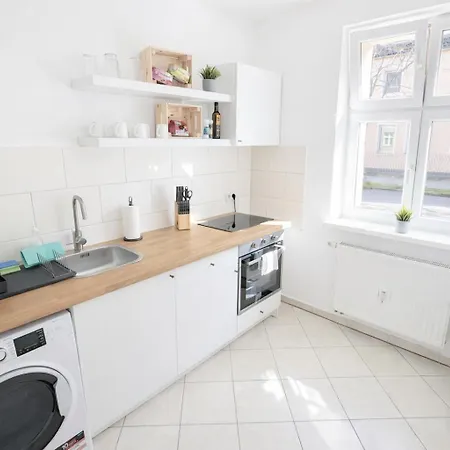 Apartmán Larooms - Ns02 - 4 Betten - Parkplatz - Waschmaschine - Naehe Infra Leuna - Ideal Fuer Teams Merseburg